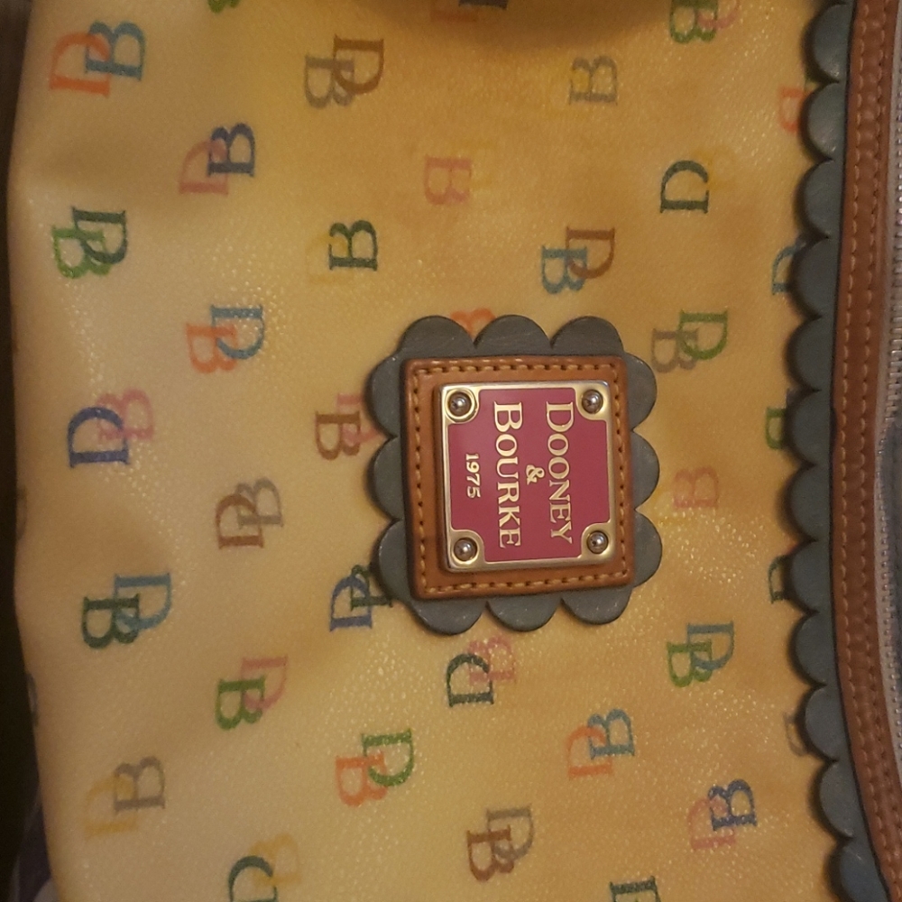 Dooney & Bourke - Picture 4 of 8